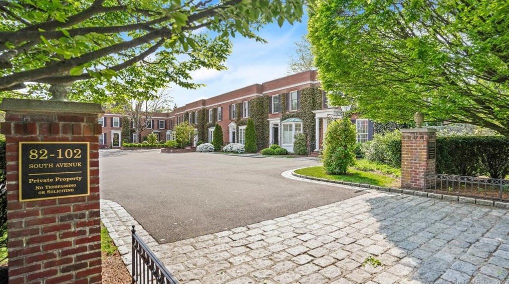 84 South Ave, New Canaan, CT 06840