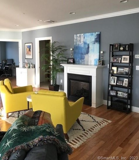 200 Harbour Close Unit 201, New Haven, CT 06519