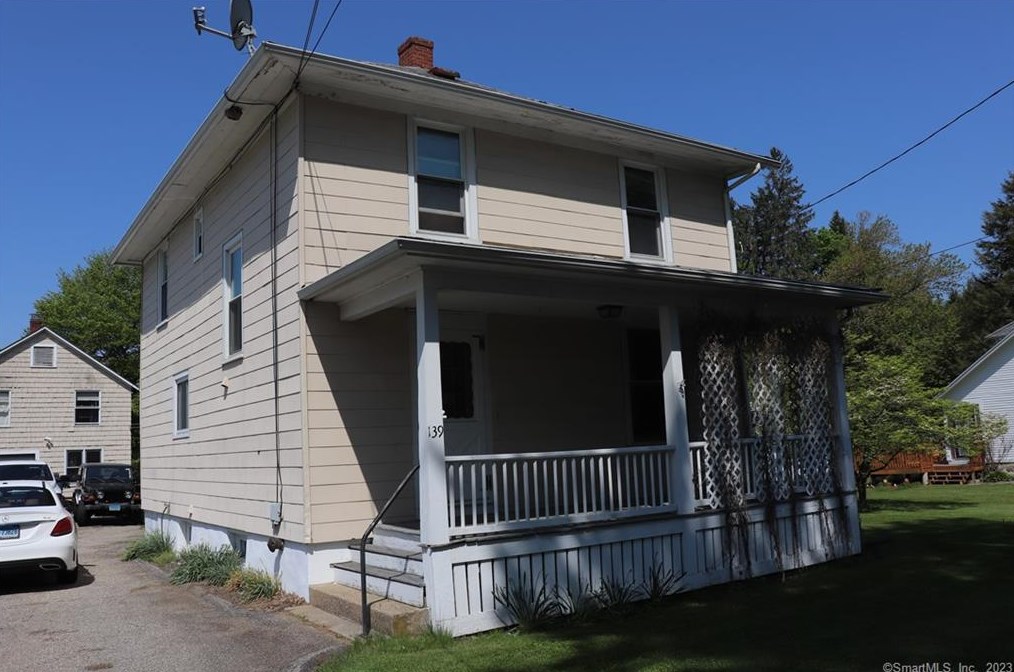 139 South St, Chestnut Hill, CT 06226