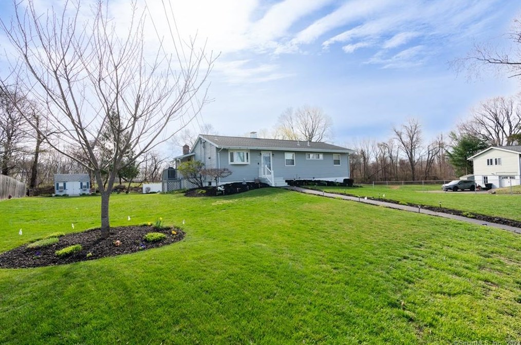 103 Pleasant View Rd, Derby, CT 06418