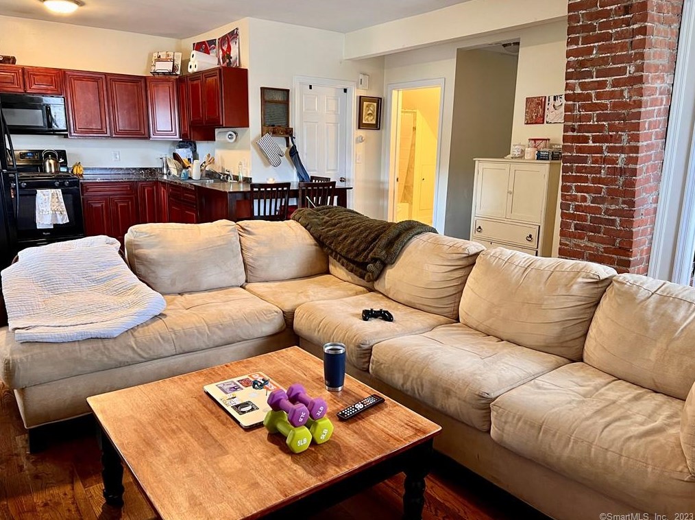 5 Fox St #3rd Flr, Bridgeport, CT 06605