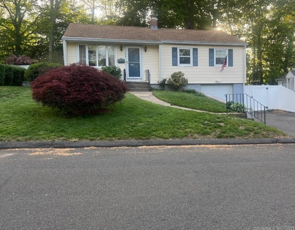 144 Lawncrest Dr, Southington, CT 06489