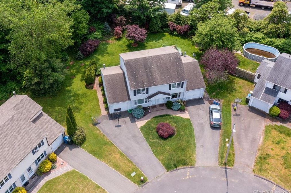 27 Lake Dr, Kensington, CT 06037