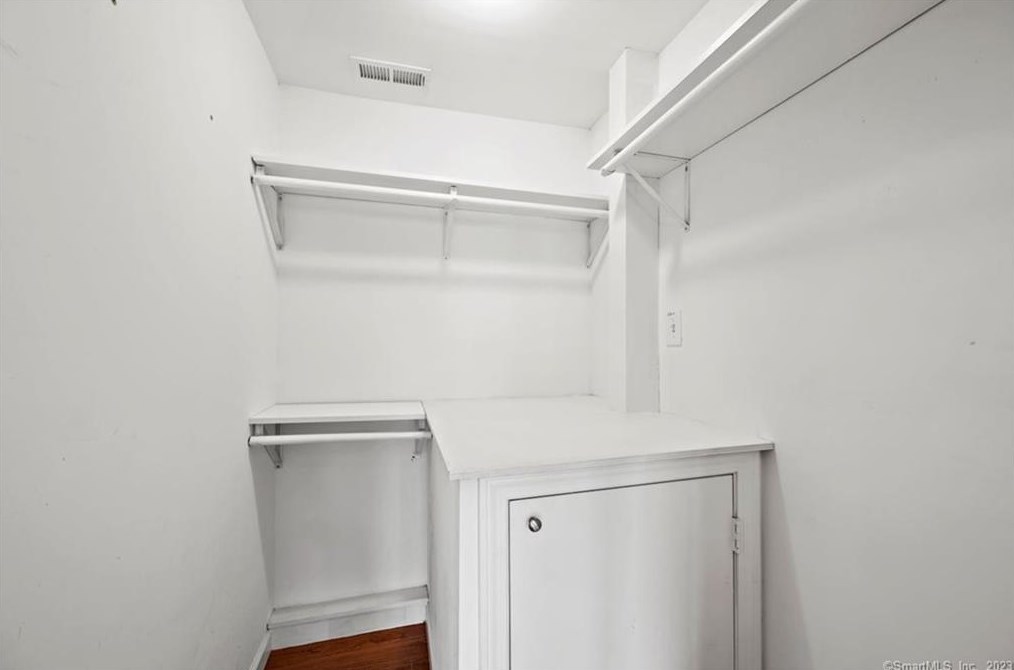 10 Grieb Trl, Wallingford CT  06492-2616 exterior