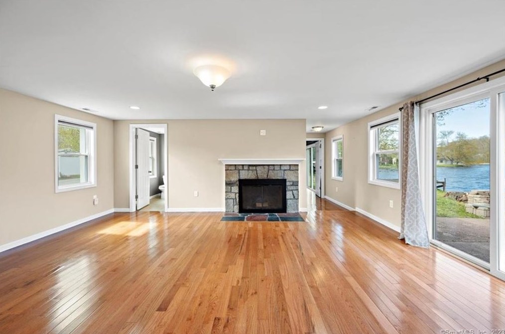 10 Grieb Trl, Wallingford CT  06492-2616 exterior