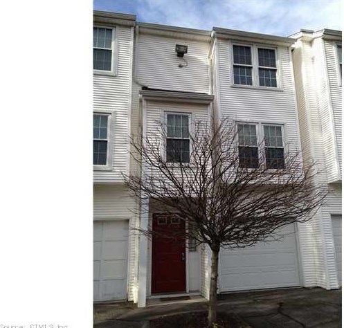 380 Hitchcock Rd #7, Waterbury, CT 06705