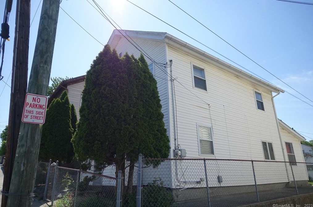 24 Ayers St, Waterbury, CT 06706