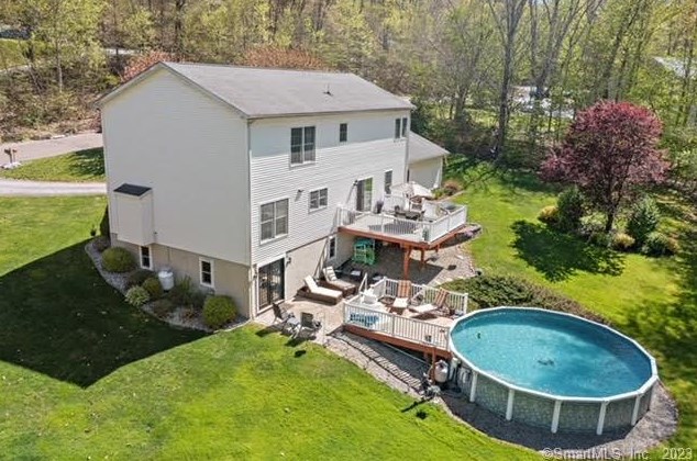 19 Rosemarie Ln, Bozrah, CT 06334