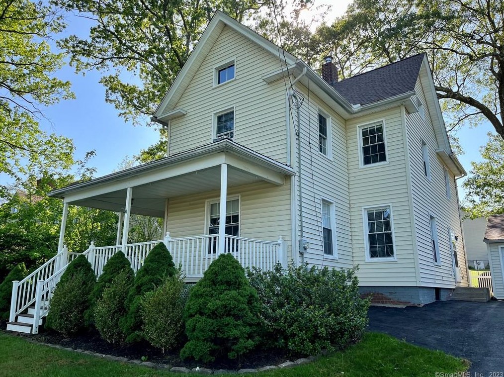 101 Eaton Ave, Meriden, CT 06451