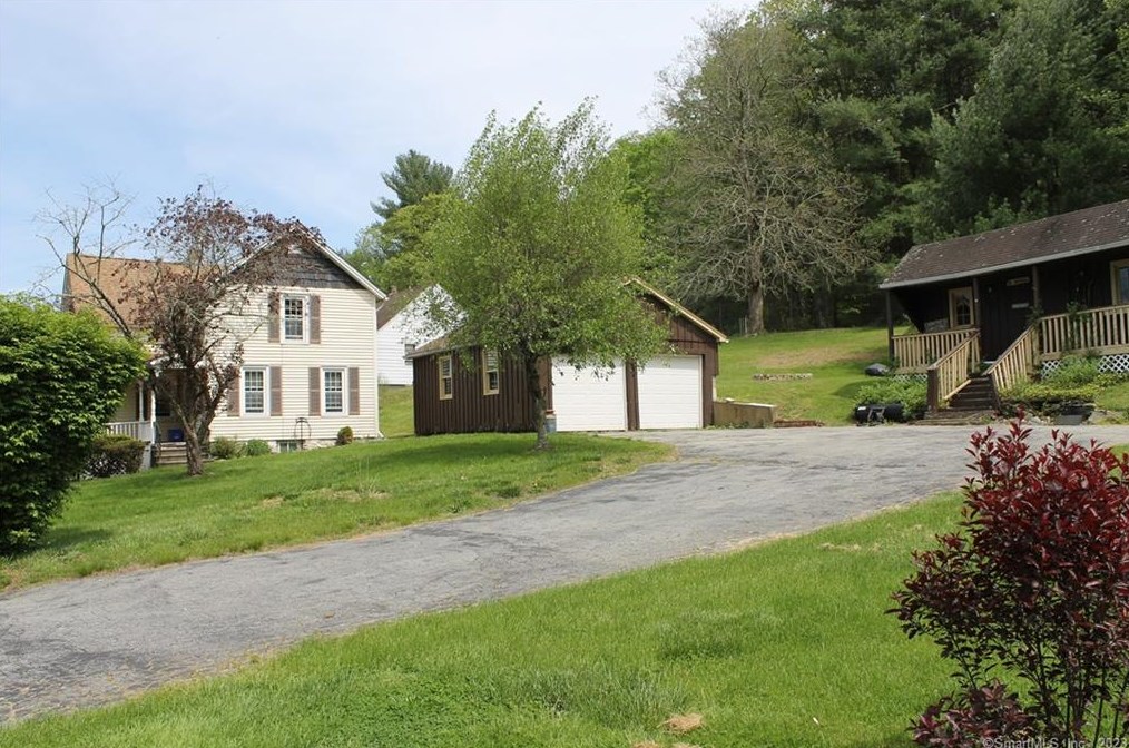 22 Gifford Ln, Bozrah, CT 06334
