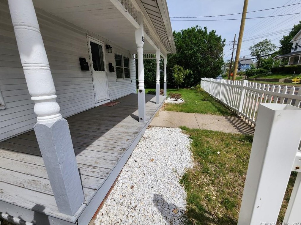 66 Park St, Bristol, CT 06010
