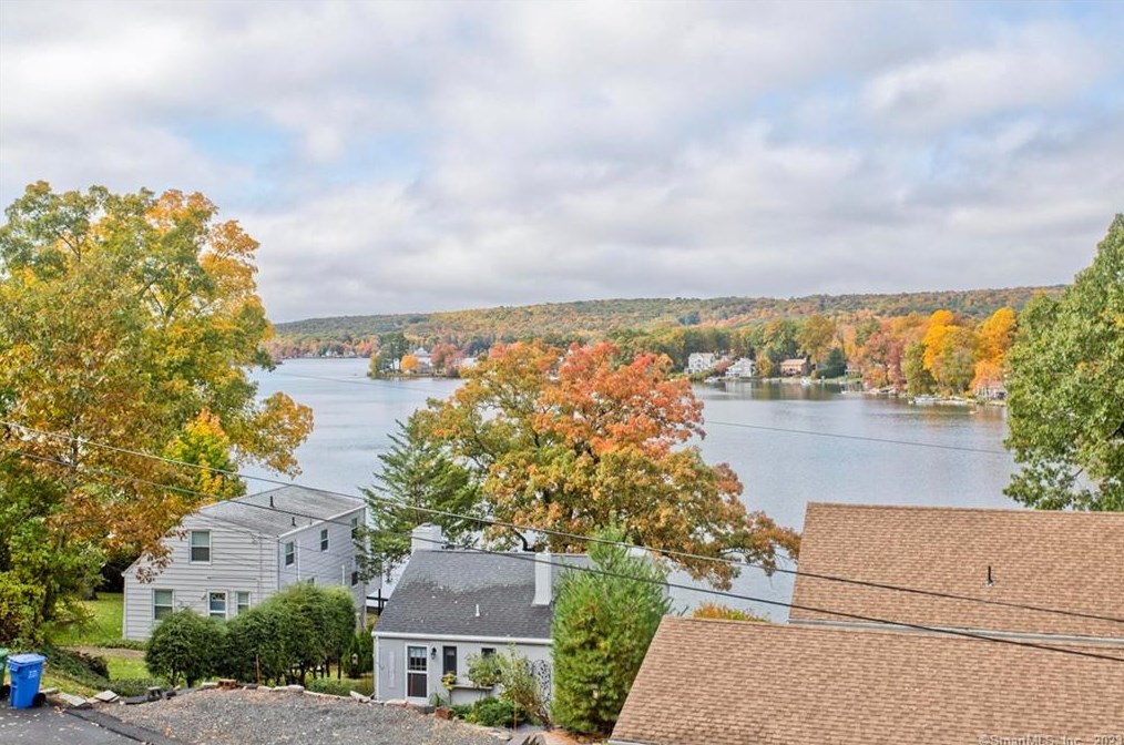 52 Wangonk Trail, East Hampton, CT 06424