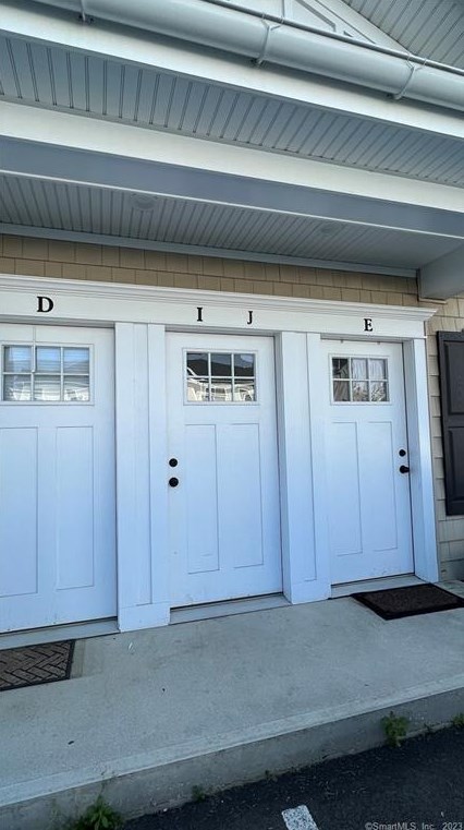 77 W Main St #e, Clinton, CT 06413