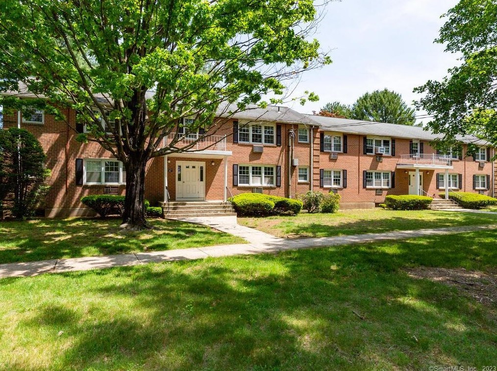 3 Brickyard Rd #17c, Farmington, CT 06032