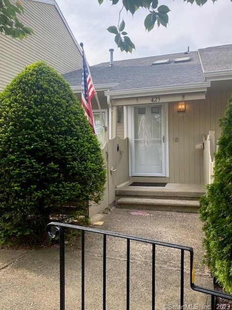 423 Lakeview Dr #423, Southington, CT 06489