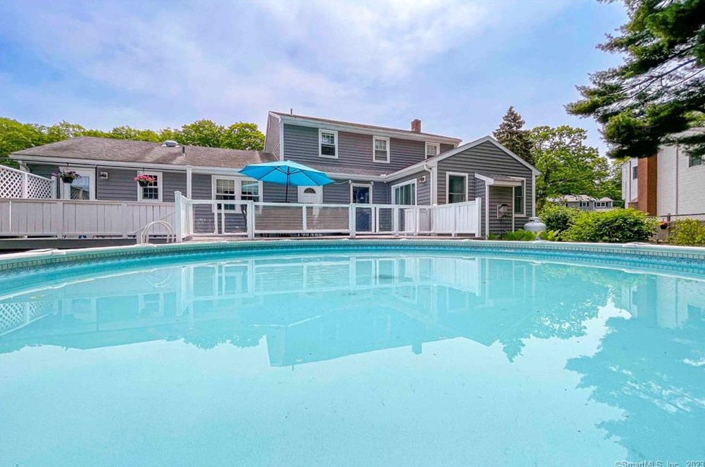 117 Sandy Ln, Meriden, CT 06450