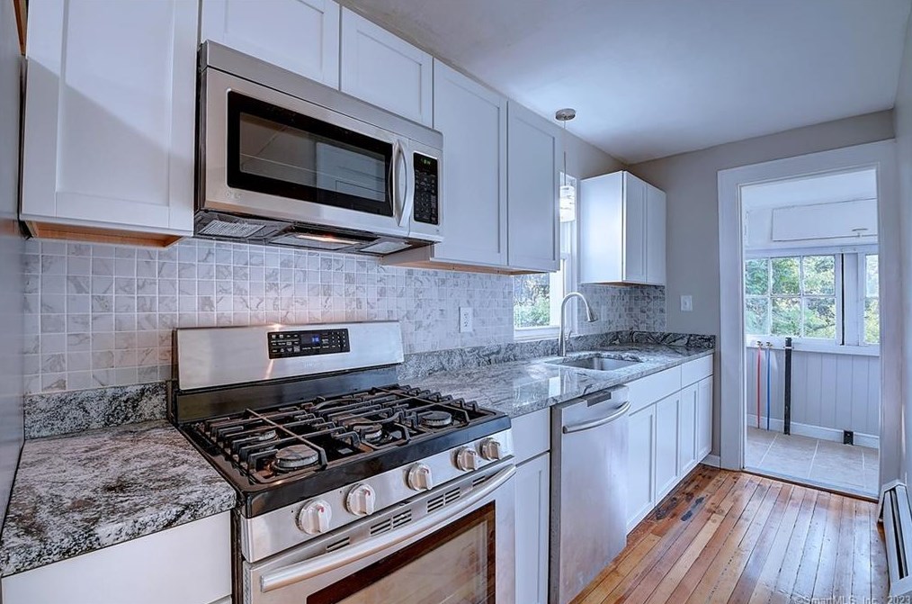 22 Whittlesey Ave, Waterbury, CT 06706