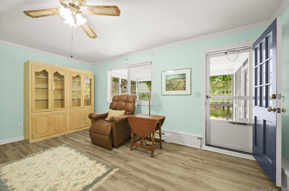 321 Papurah Rd, Fairfield CT  06825-7229 exterior