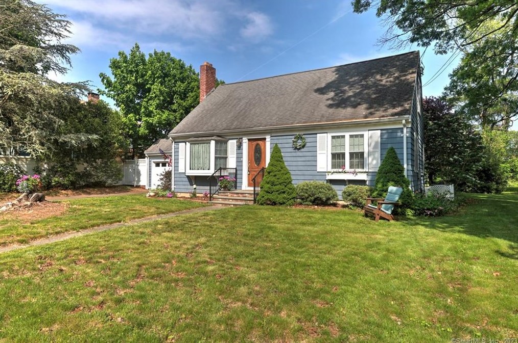 66 Kenwood Rd, Milford, CT 06460