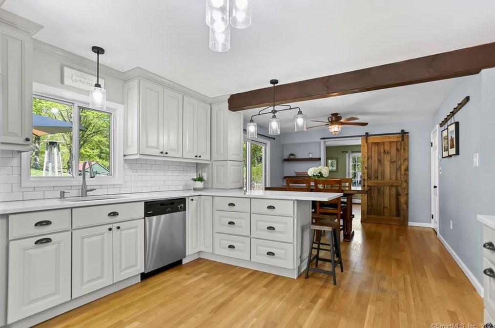 167 Pepper St, Upper Stepney, CT 06468