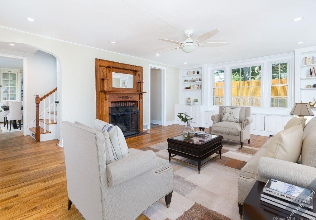 10 Vista Rd, North Haven, CT 06473