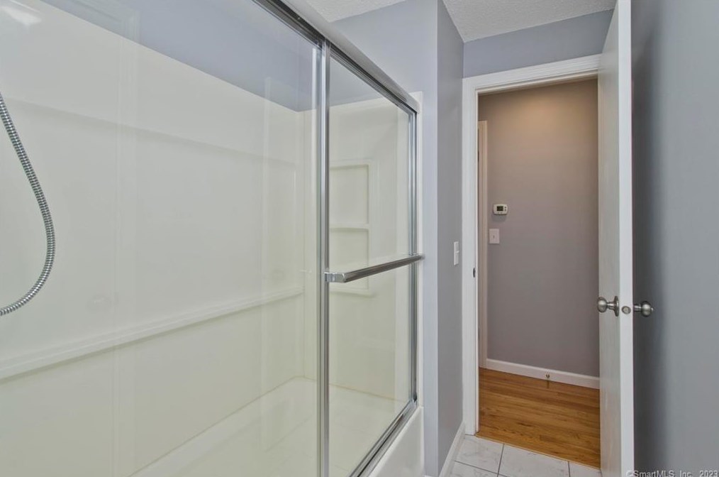 34 Deer Run Rd, Meriden CT  06451-4919 exterior