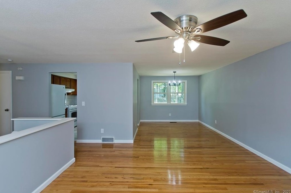 34 Deer Run Rd, Meriden CT  06451-4919 exterior