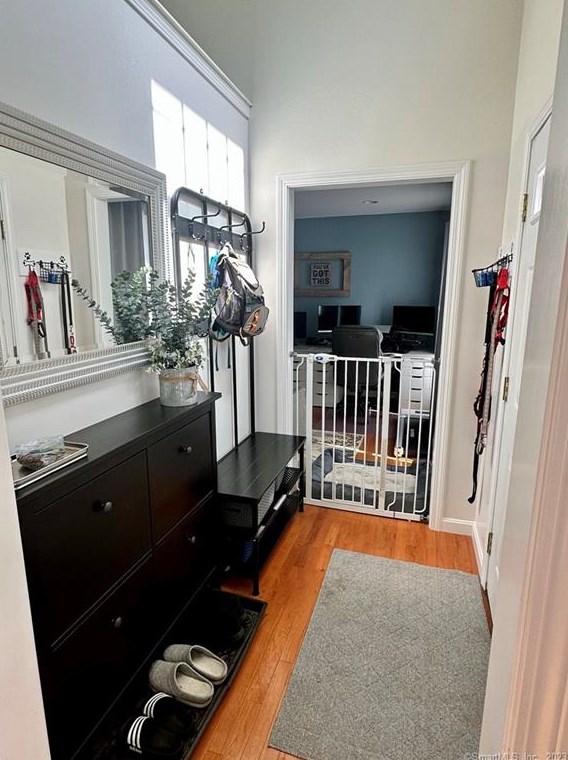 62 Terry Rd, Gales Ferry, CT 06339