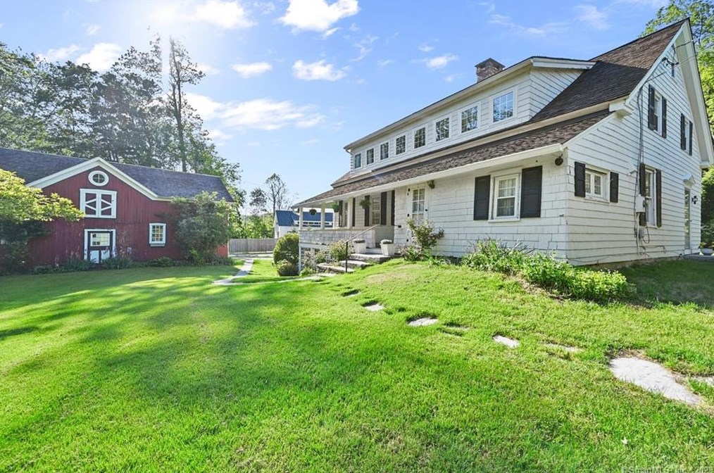 4 Ironworks Hill Rd, Brookfield Center, CT 06804