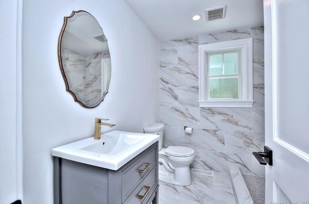 99 Old Easton Tpke, Weston CT  06883-2515 exterior