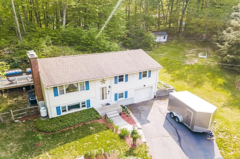 36 Hickory Dr, Hebron, CT 06248