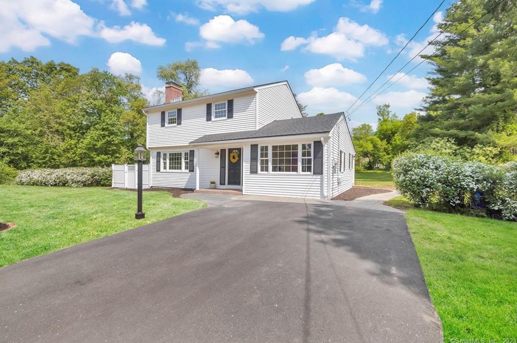 9 Heather Rd, Ellington, CT 06029