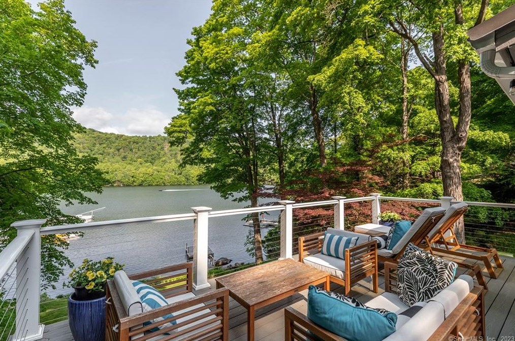 3 Apple Ln, Northville CT  06776-4001 exterior