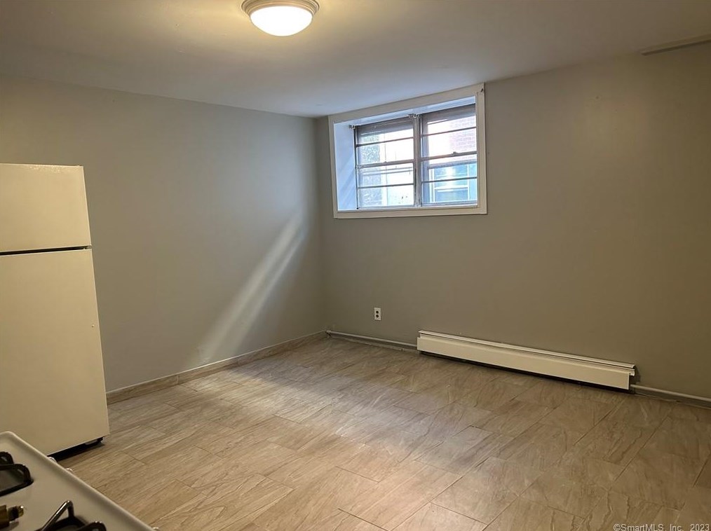 80 Upton St #ll2, New Britain, CT 06051