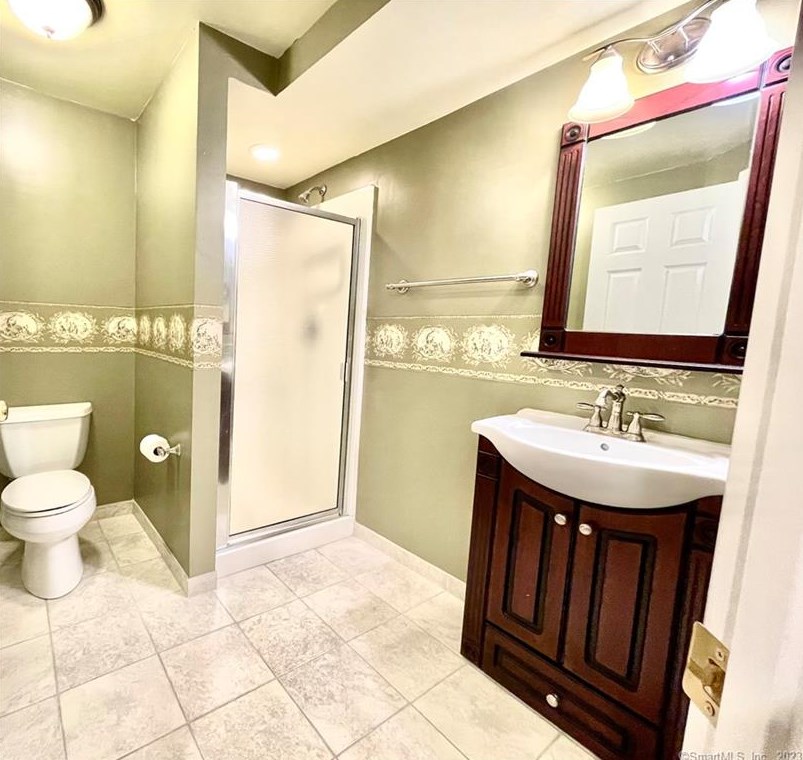 3 Self Ct, Wallingford CT  06492-2595 exterior