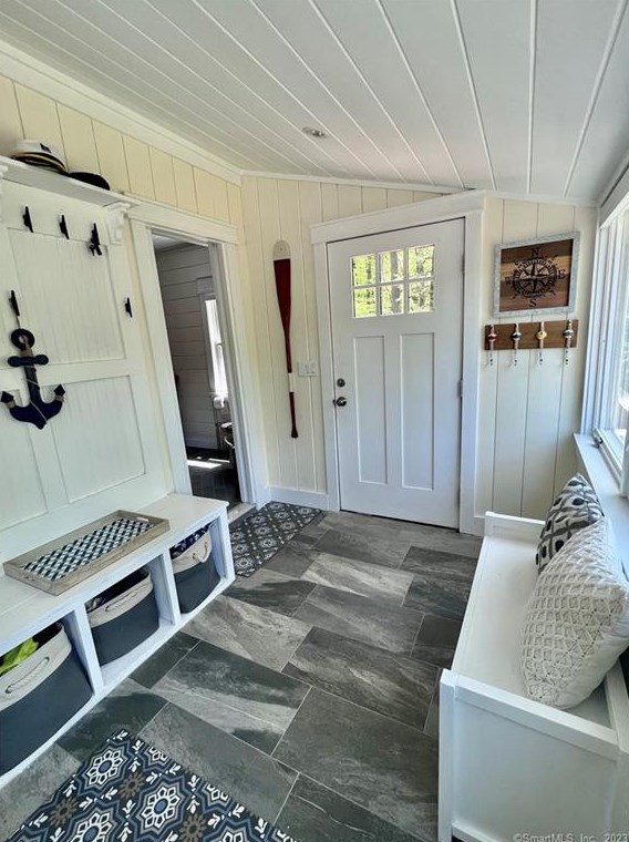 15 Club Dr, Northville CT  06776-4109 exterior