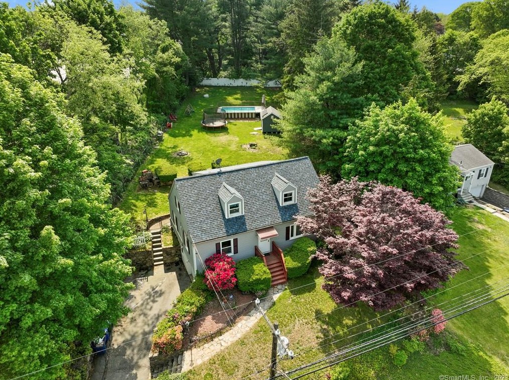 586 Vauxhall Street Ext., Waterford, CT 06385