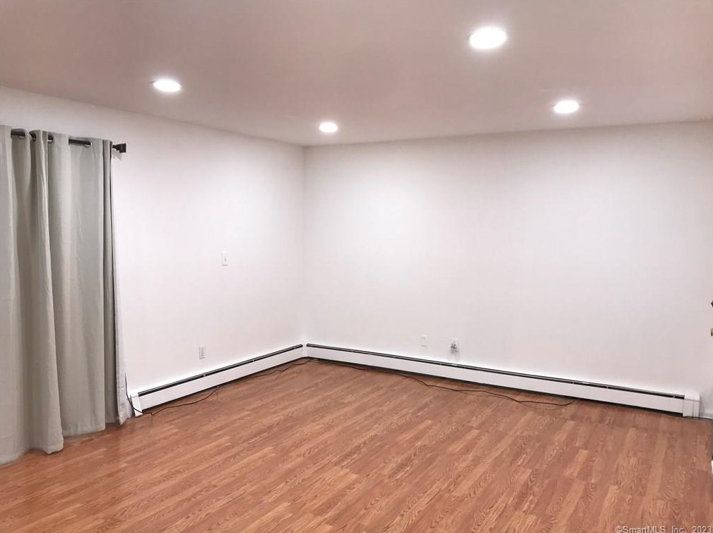 1123 Waterbury Rd #2a, Cheshire, CT