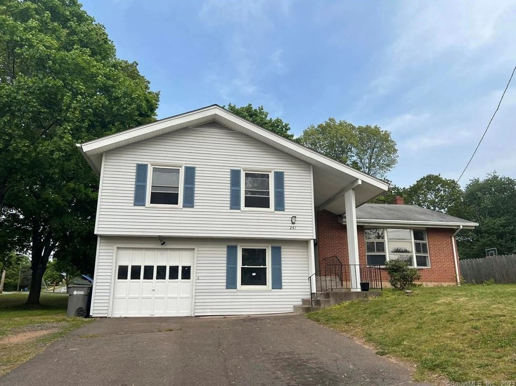 241 Parker St, Manchester, CT 06042