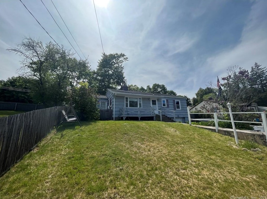 594 Vauxhall Street Ext., Waterford, CT 06385