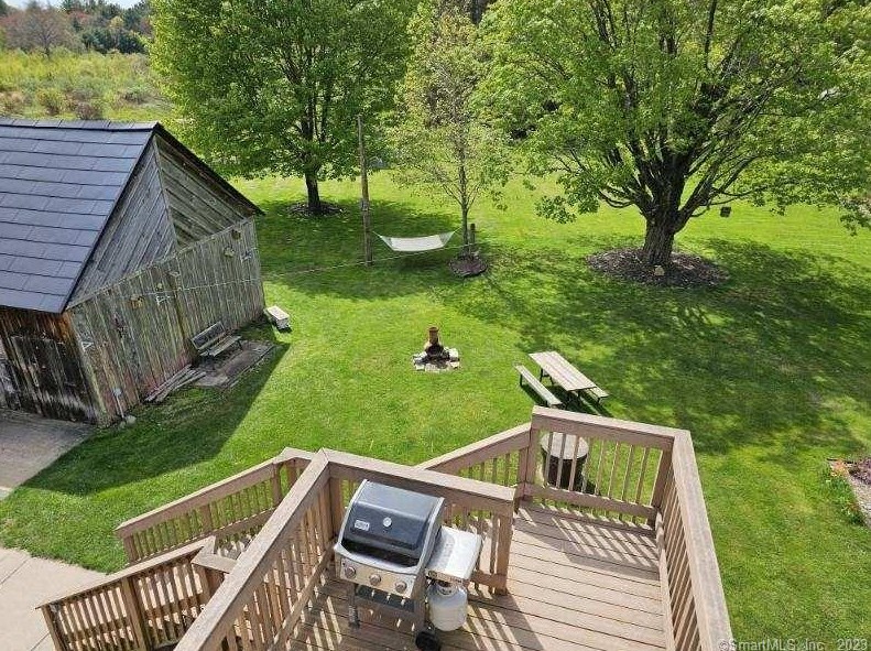 28 Burbank Rd, Ellington, CT 06029