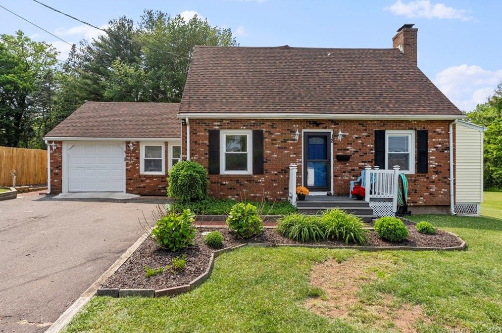 12 Prospect St, Portland, CT 06480