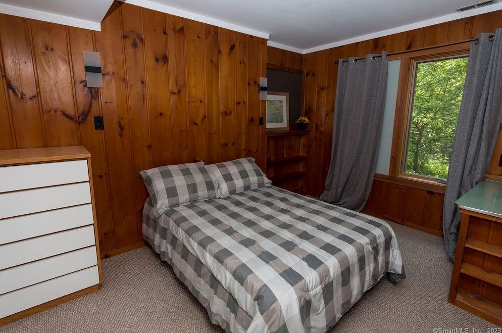 26 Southwood Rd, Storrs Mansfield CT  06268-1809 exterior