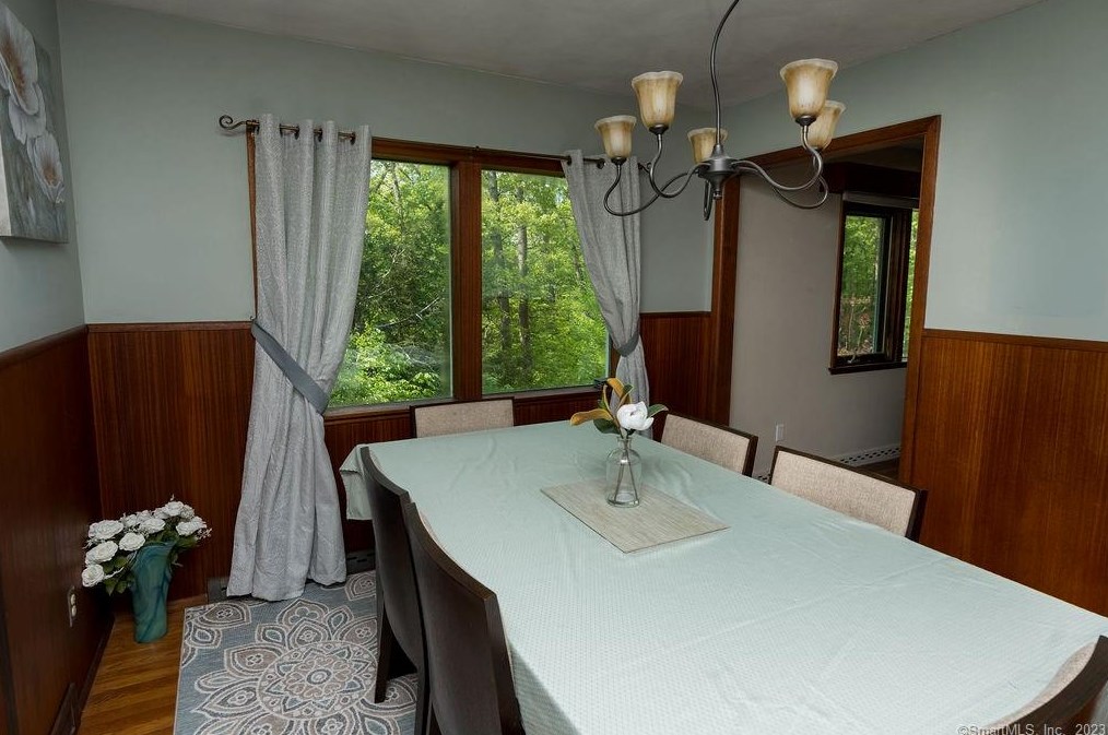 26 Southwood Rd, Storrs Mansfield CT  06268-1809 exterior