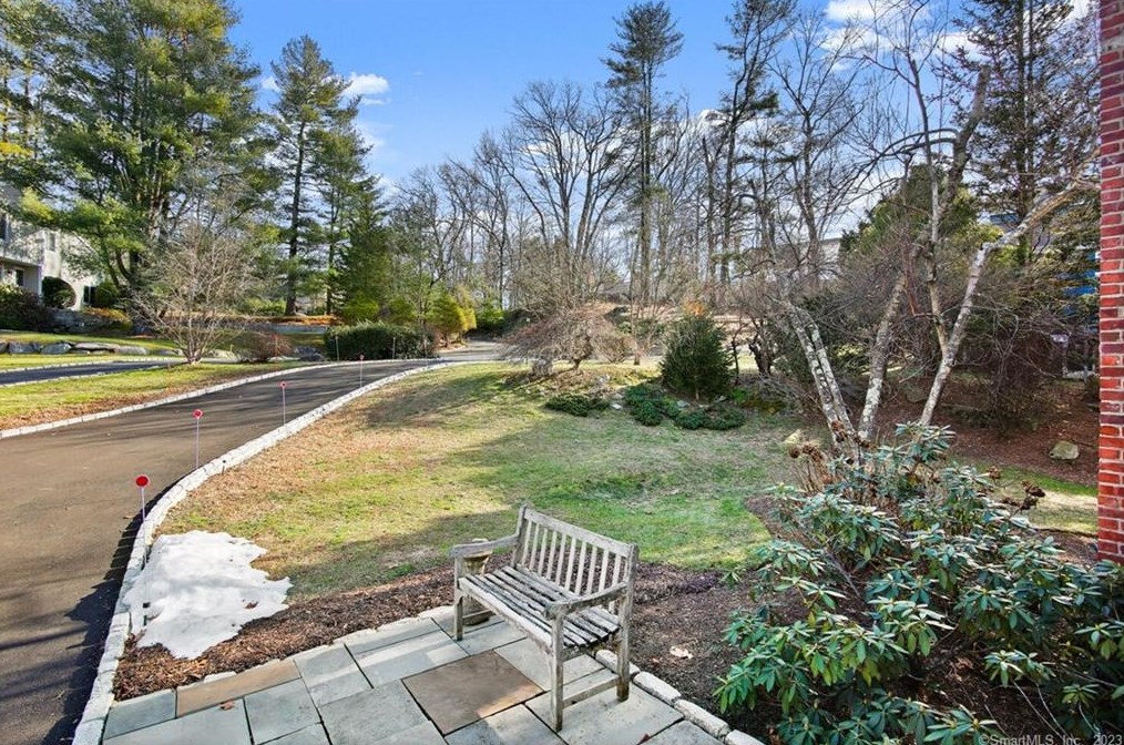 19 Janson Dr, Westport, CT 06880
