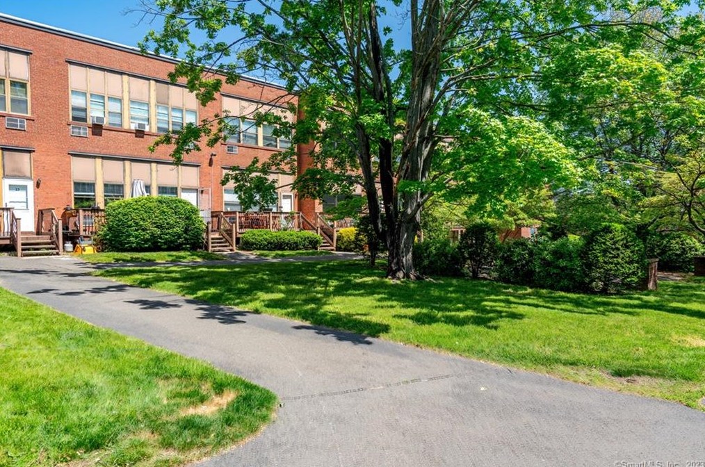 201 College St #13, Middletown, CT 06457