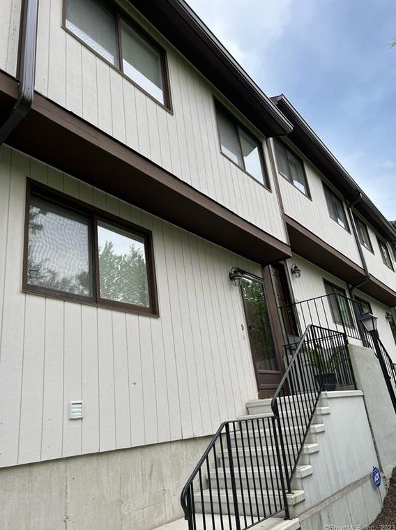 27 Crows Nest Ln #21d, Danbury, CT 06810