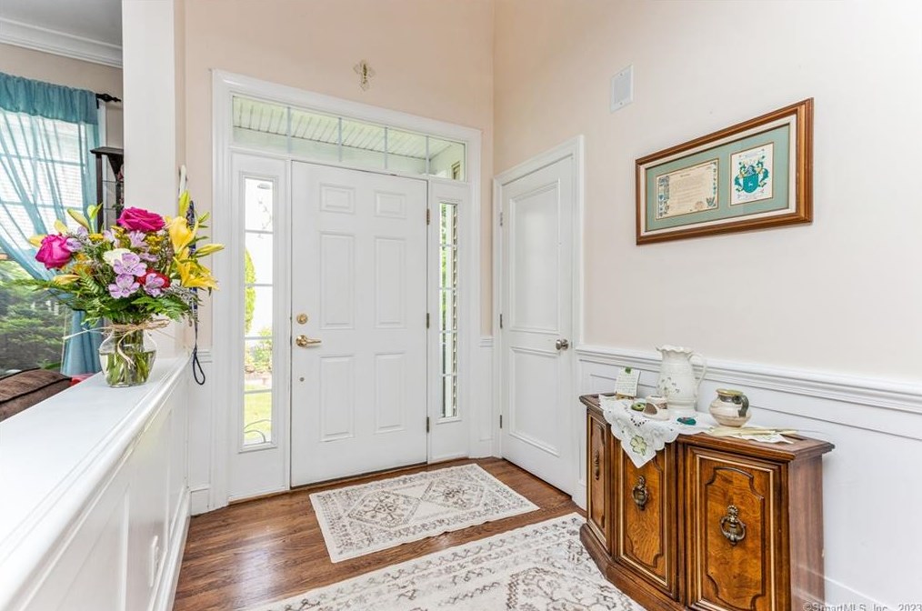 17 Crestview Ln #17, Danbury, CT 06810