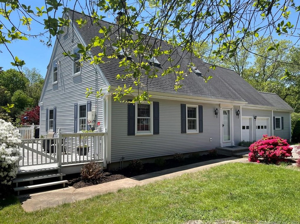 5 Penny Ct, Stonington, CT 06378