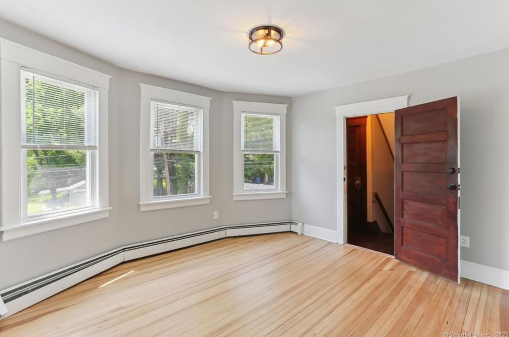 139 Albany Ave #2nd Floor, New Britain, CT 06053